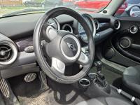 https://www.towlot.com/carimages/42861/20250410/20250409_144549_thumb.jpg